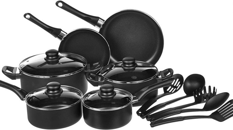 amazon basic batteria cucina 15 pz